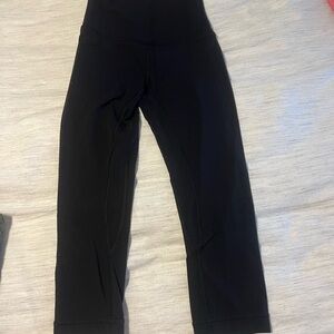 Lululemon Black Cropped Leggings
